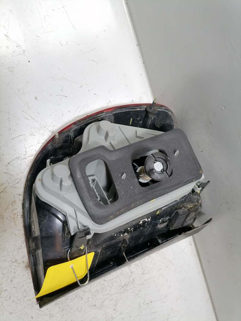 VW Fox original R&uuml;cklicht R&uuml;ckleuchte Schlussleuchte rechts Bj.2010